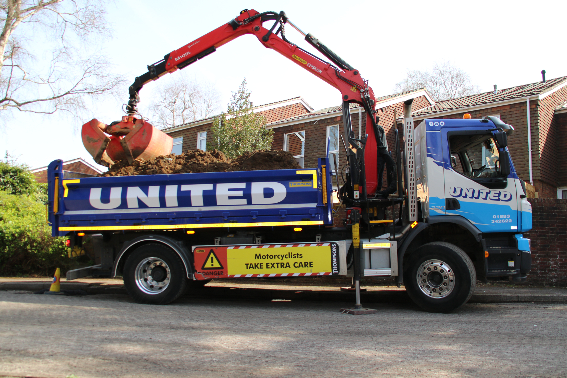 Grab Hire & Aggregates Delivery Surrey & Sussex | United Grab Hire